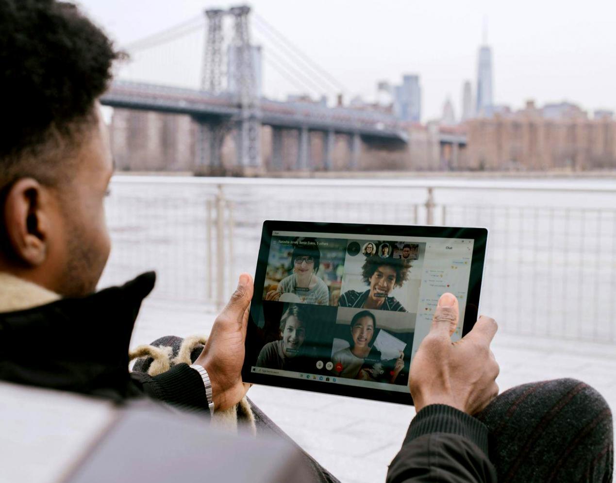 Proses konsultasi investasi dengan pendekatan personal dan transparan di kantor Merchant Capital Indonesia